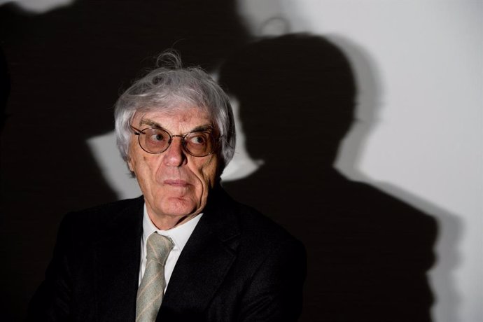 Archivo - FILED - 04 June 2014, Munich: Formula One's former boss Bernie Ecclestone stands in the courtroom of the Munich I Regional Court. Ecclestone said on Thursday that he isnot a racist after dismissing claims to that effect fromdriver Lewis Hami
