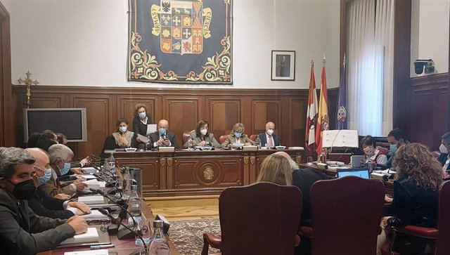 Imagen del pleno extraordinario de presupuestos de la Diputación de Palencia.