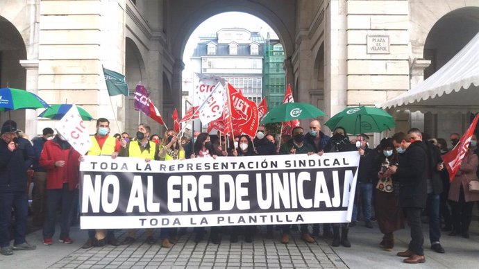 Concentración de los trabajadores de Unicaja