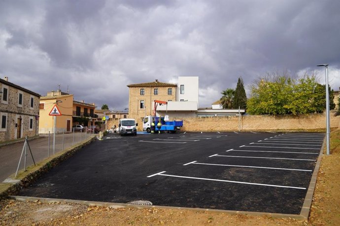 Nuevo aparcamiento público en Prtol.