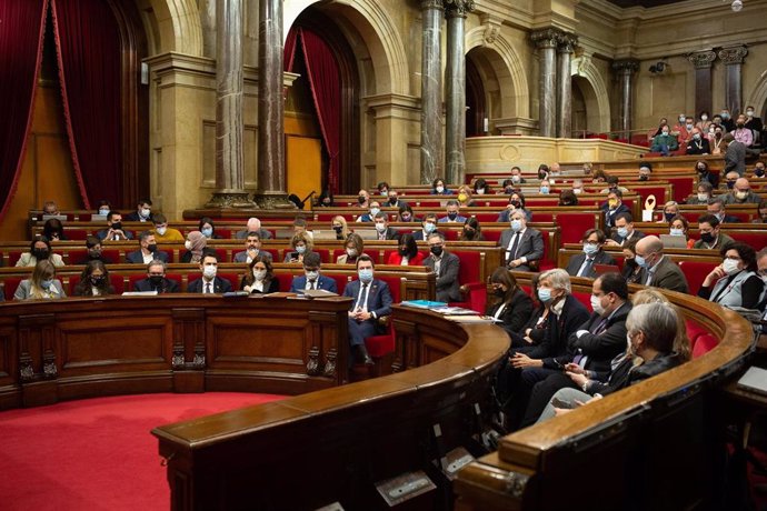 El pleno del Parlament de Catalunya a 1 de diciembre de 2021.