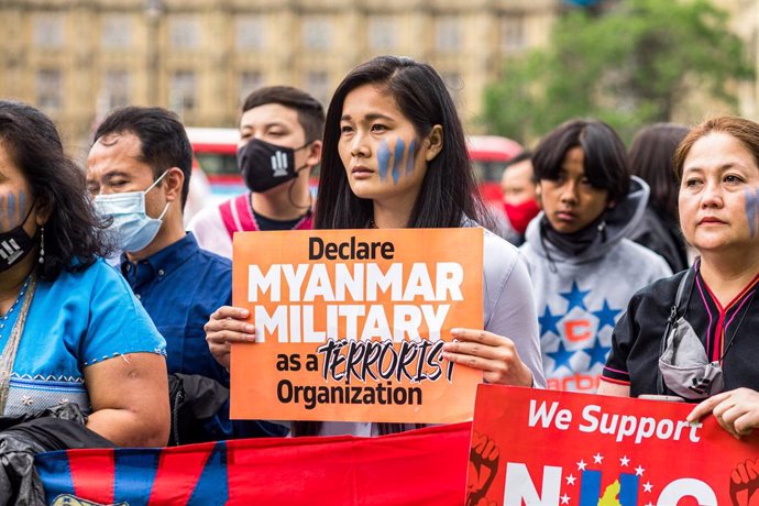Manifestación contra la junta militar de Birmania celebrada en Londres.