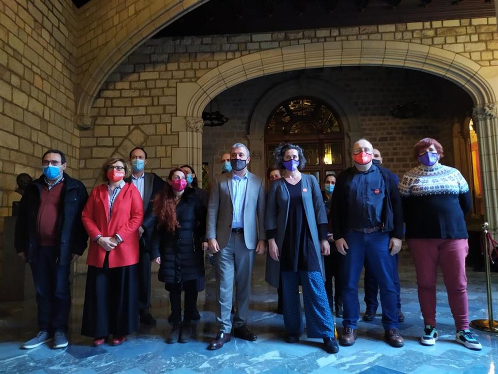 El Ayuntamiento de Barcelona y los sindicatos han alcanzado un acuerdo este jueves sobre el nuevo convenio colectivo del consistorio.