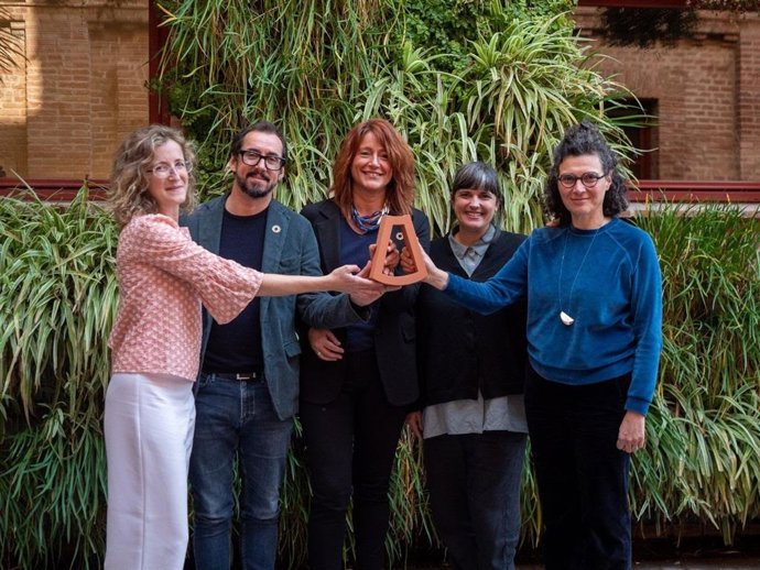 El Ayuntamiento de Barcelona ha anunciado este jueves la creación de los Premios Agenda 2030 BCN, que nacen con el objetivo de reconocer iniciativas innovadoras con "un impacto mensurable" en la consecución de los Objetivos de Desarrollo Sostenible (ODS