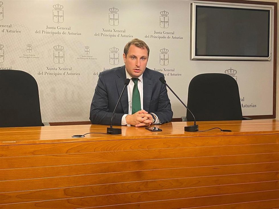 El portavoz de Foro en la Junta General, Adrián Pumares