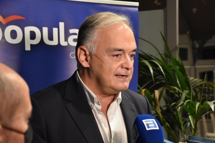 El vicepresidente del Grupo Popular Europeo, Esteban González Pons, en un acto en Avilés.