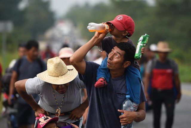 Un grupo de migrantes de Centroamérica a su paso por México.