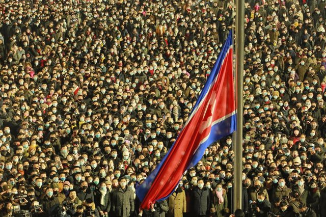 Archivo - Imagen de archivo de una bandera de Corea del Norte.