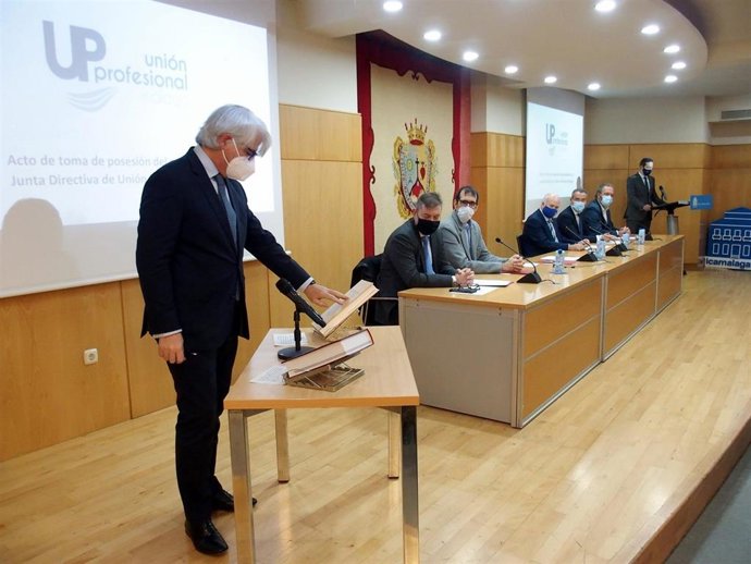 Salvador González, decano del Colegio de Abogados de Málaga, toma posesión como presidente de la Unión Profesional de Málaga
