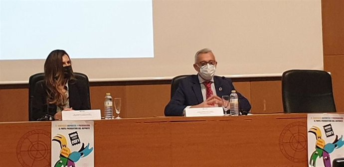 Diputación y UHU inauguran el II Simposio Deportes y Prevención.