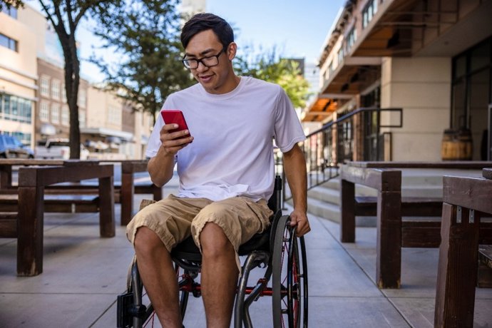 Banco Santander destina más de 15 millones de euros para personas con discapacidad