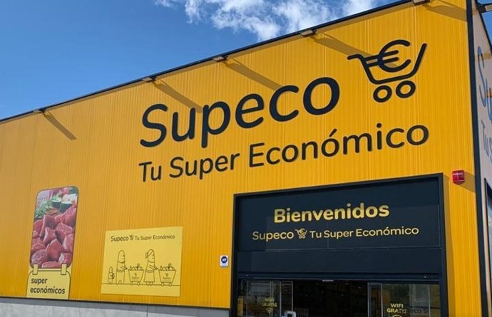 Imagen de un supermercado Supeco.