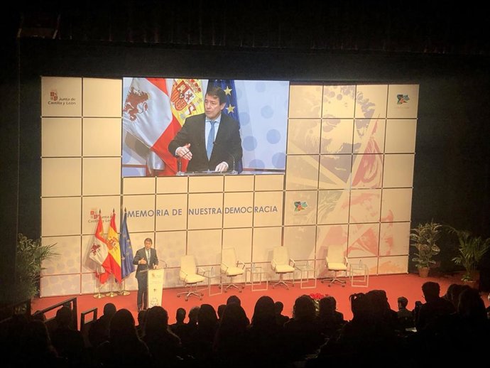 Mañueco en la Jornada sobre la Constitución