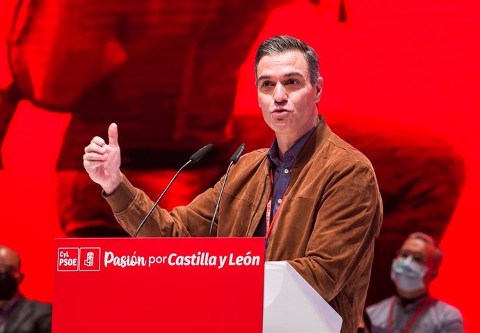 O secretario xeral do PSOE e presidente do Goberno, Pedro Sánchez, na inauguración do 14 Congreso do PSOE de Castela e León, a 27 de novembro de 2021, en Burgos, Castela e León (España). O partido celébrase o seu 14 Congreso Autonómico con 