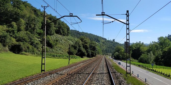Archivo - Vías entre Legorreta y Tolosa
