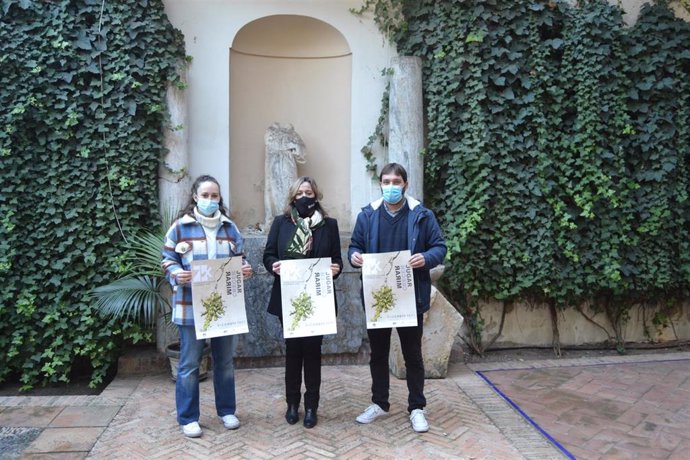 La delegada de Cultura en la Diputación de Córdoba, Salud Navajas, en la presentación de las X Jornadas de Arte Contemporáneo de Montalbán.