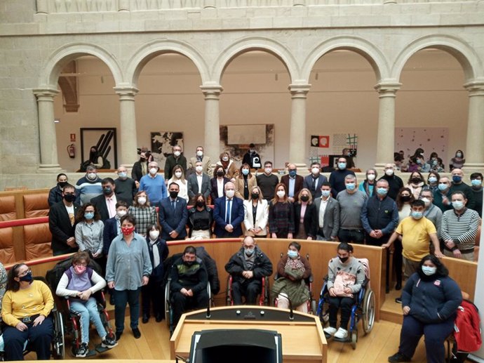 Acto de celebración del CERMI en el Parlamento de La Rioja