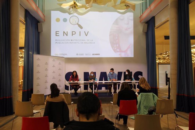 El Colegio Oficial de Dietistas-Nutricionistas de la Comunitat Valenciana (CODiNuCoVa) ha presentado esta mañana en el centro de innovación Las Naves el Proyecto ENPIV (Evaluación Nutricional de la Población Infantil en Valncia),