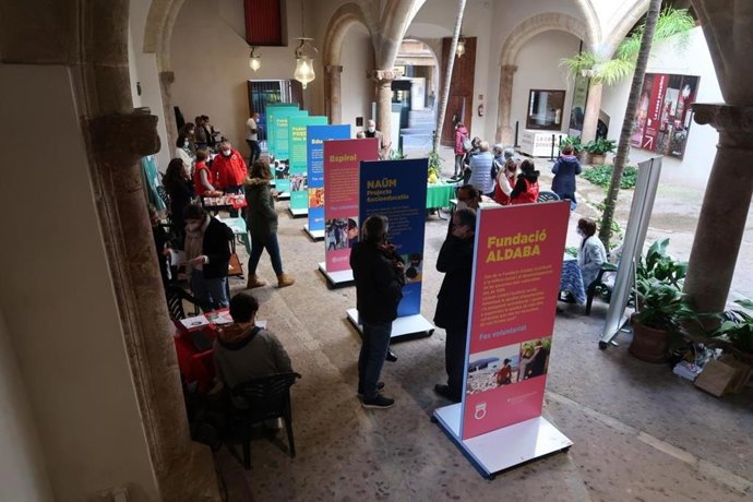 Primera Feria del Voluntariado de la Mallorca.
