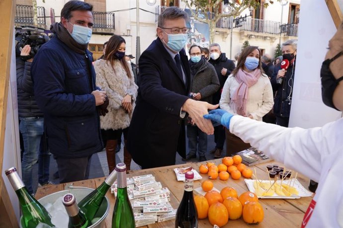 Puig reivindica el reconocimiento al trabajo artesano de turroneros en la inauguración de la Fira de Xixona