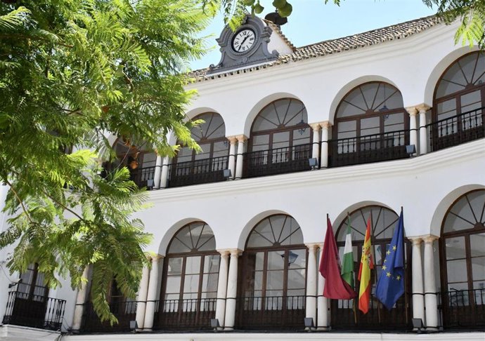 Archivo - Imagen de la fachada del Ayuntamiento de Osuna