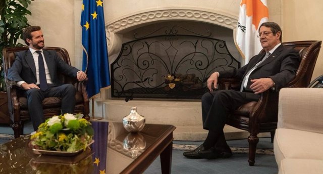 El líder del PP, PabloCasado, tras reunirse en Lanarca con el presidente de la República de Chipre, Nikos Anastasiadis. Este jueves también mantuvo una reunión bilateral con el primer ministro de Grecia, Kyriakos Mitsotakis.