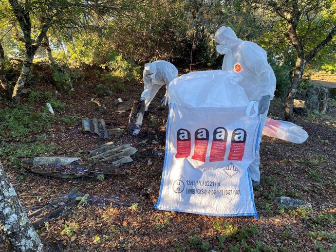 Retirada de fibrocemento en Los Villares.