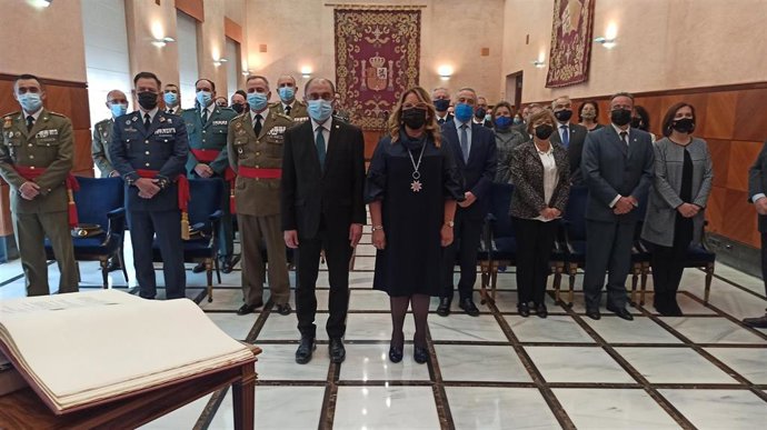 Acto de celebración del 43 aniversario de la Constitución española, en Zaragoza, que ha tenido lugar en la sede de la Delegación del Gobierno.