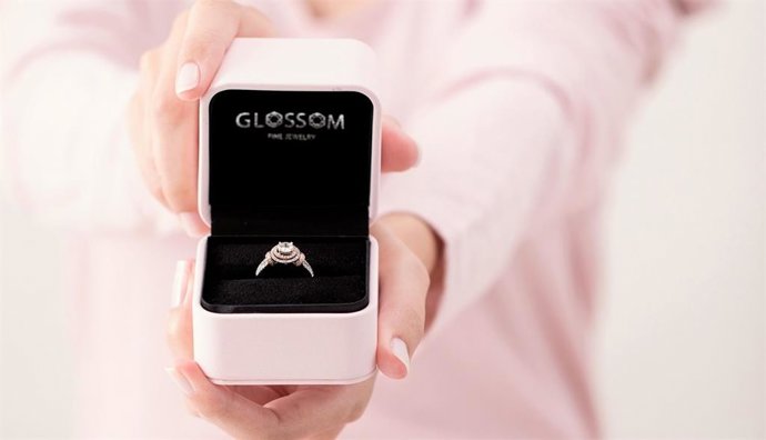 Anillo de compromiso Glossom