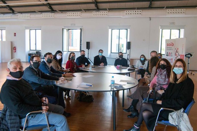 Reunión del Consejo Municipal de Comercio.