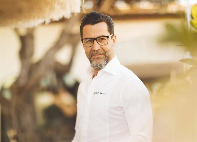 Archivo - Quique Dacosta en su restaurante de Dénia