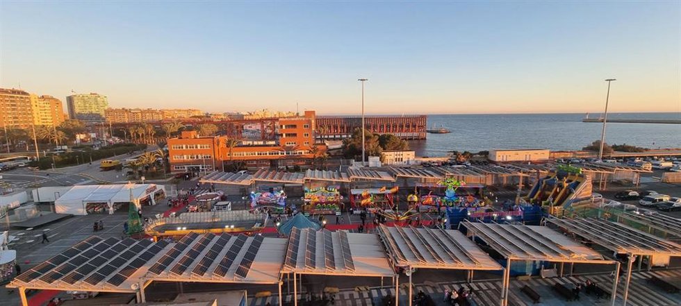Parque de atracciones en los terrenos de la Autoridad Portuaria de Almería