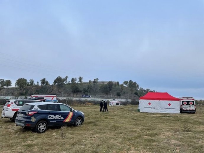 Efectivos del dispositivo de búsqueda del joven desaparecido en Badajoz.