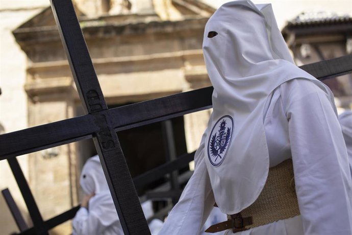 Archivo - Salida Procesional de la Hermandad de La Candelaria (en una foto de archivo)