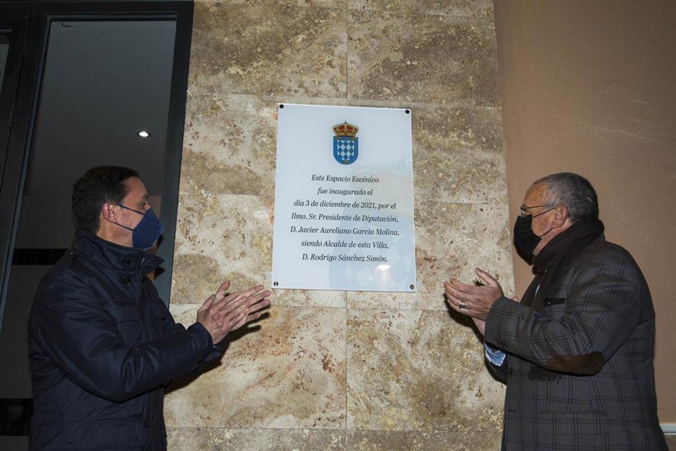 Fines estrena el Espacio Escénico 'Javier Aureliano García' con la inversión de la Diputación