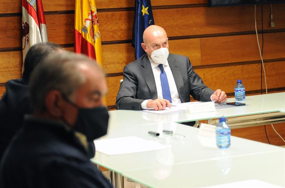 El consejero de Agricultura, Ganadería y Desarrollo Rural, Jesús Julio Carnero.