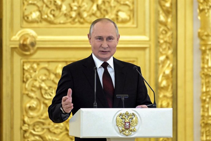HANDOUT - 01 December 2021, Russia, Moscow: Russian President Vladimir Putin speaks during the reception of credentials from 20 newly appointed foreign ambassadors at the St Alexander Hall of the Grand Kremlin Palace. Photo: -/Kremlin/dpa - ATTENTION: e