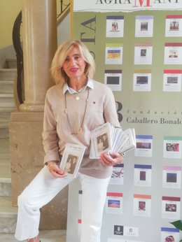 La periodista Isabel Flores, autora de 'Mi Primer Baile'