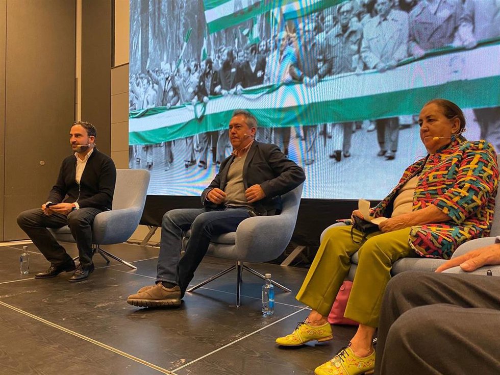El secretario general del PSOE Andalucía, Juan Espadas, durante su intervención en el acto regional del PSOE de Andalucía para conmemorar la fecha histórica del 4 de diciembre
