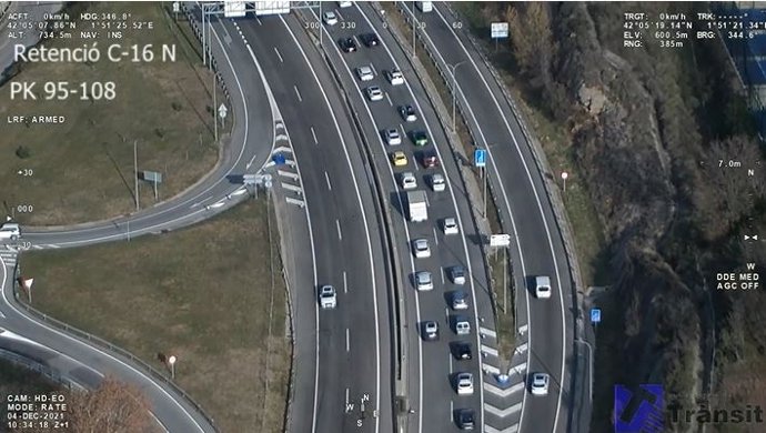 Imatge aria d'una carretera catalana pel punte de desembre