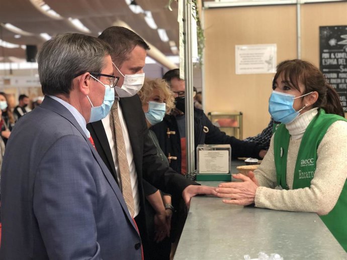 Entrena inaugura la Feria Agroalimentaria y del Turismo Lo mejor del Sur de Padul.