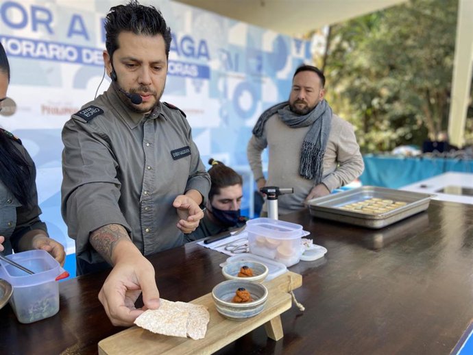 Diego Gallegos, el chef del caviar, en el 'showcooking' celebrado este domingo en la Gran Feria Sabor a Málaga