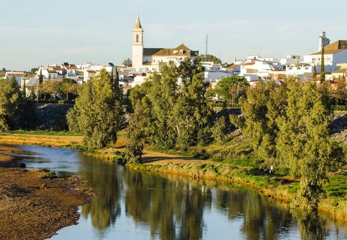 Diputación de Huelva saca a licitación las obras de dotación del itinerario paisajístico del Odiel en Gibraleón