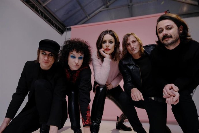 El Teatro Lope de Vega acoge la puesta en escena del último trabajo discográfico de Maika Makovski, 'MKMK'