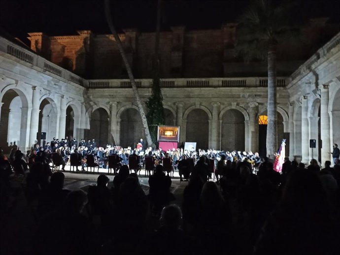 El 75 Aniversario de la Agrupación de Hermandades y Cofradías echa a rodar con la presentación del cartel