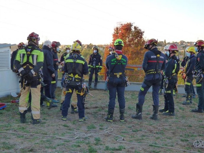 Bomberos de toda C-LM se forman para intervenir en situaciones de tentativa de suicidio.