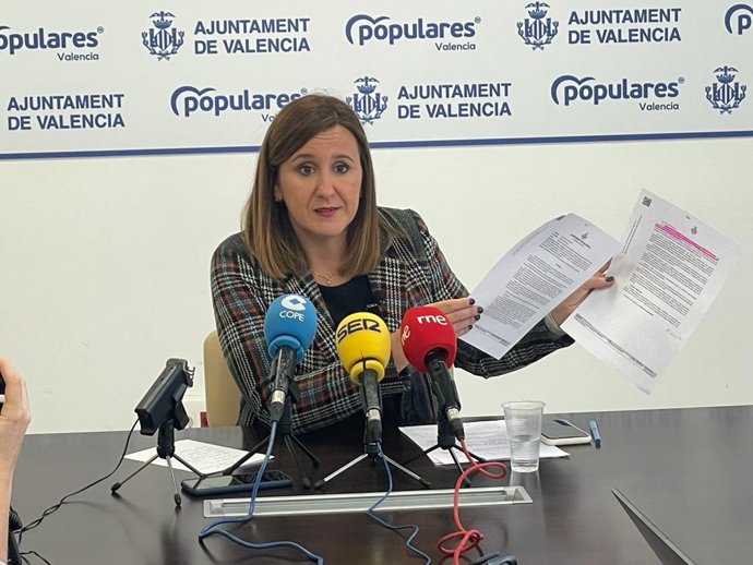 María José Catalá en una rueda de prensa