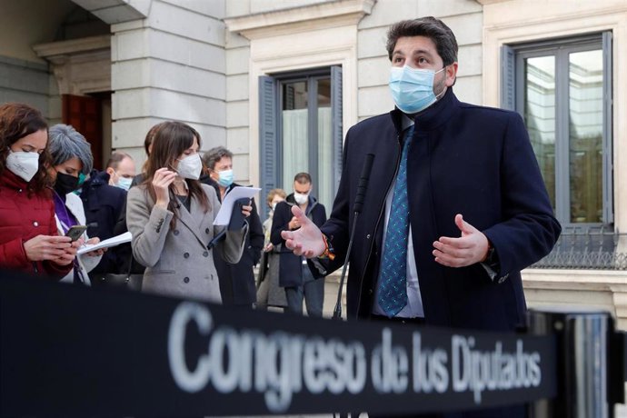 El presidente de la Región de Murcia, Fernando López Miras, asistió al acto de conmemoración del Día de la Constitución.