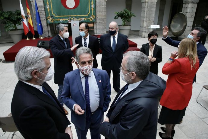 Acto con motivo del 43 aniversario de la Constitución