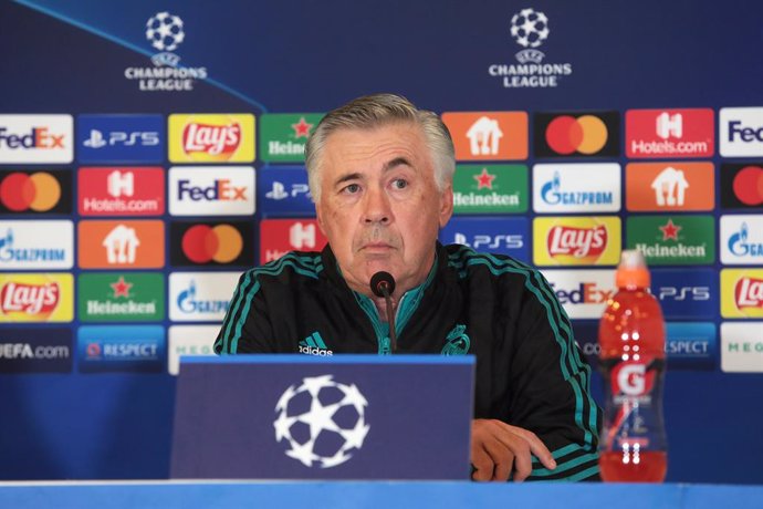 Archivo - 18 October 2021, Ukraine, Kyiv: Real Madrid head coach Carlo Ancelotti attends a press conference ahead of Tuesday's UEFA Champions League Group D soccer match against Shakhtar Donetsk. Photo: -/Ukrinform/dpa